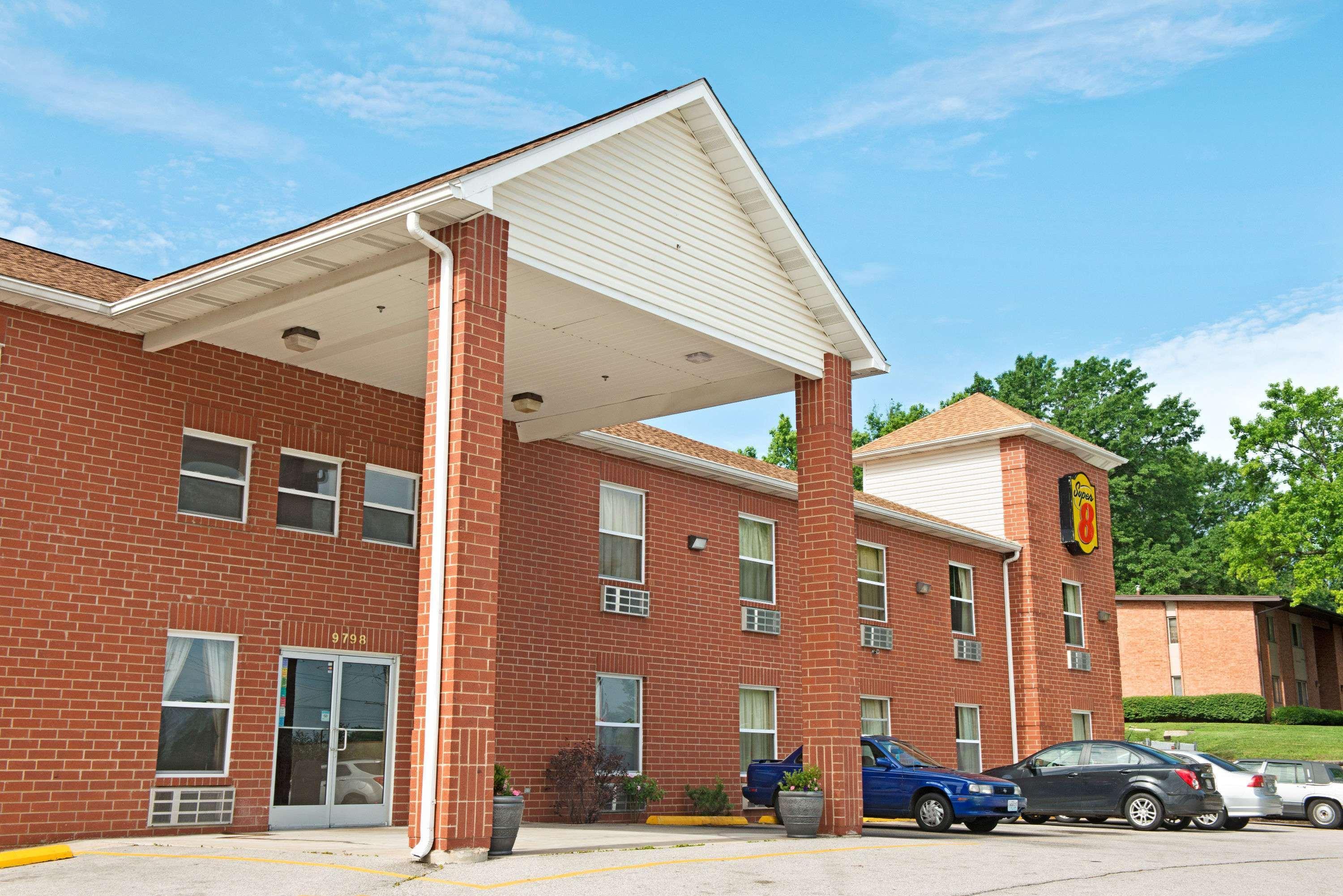Super 8 By Wyndham St. Louis Airport Hotel Woodson Terrace Екстериор снимка